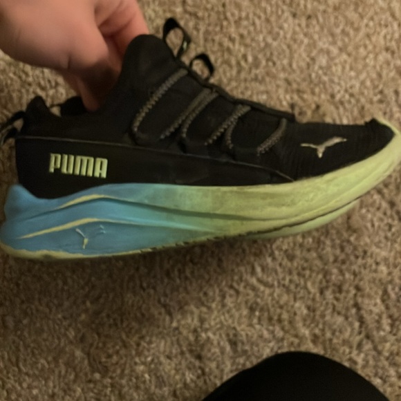 Puma kids shoes - Picture 2 of 4